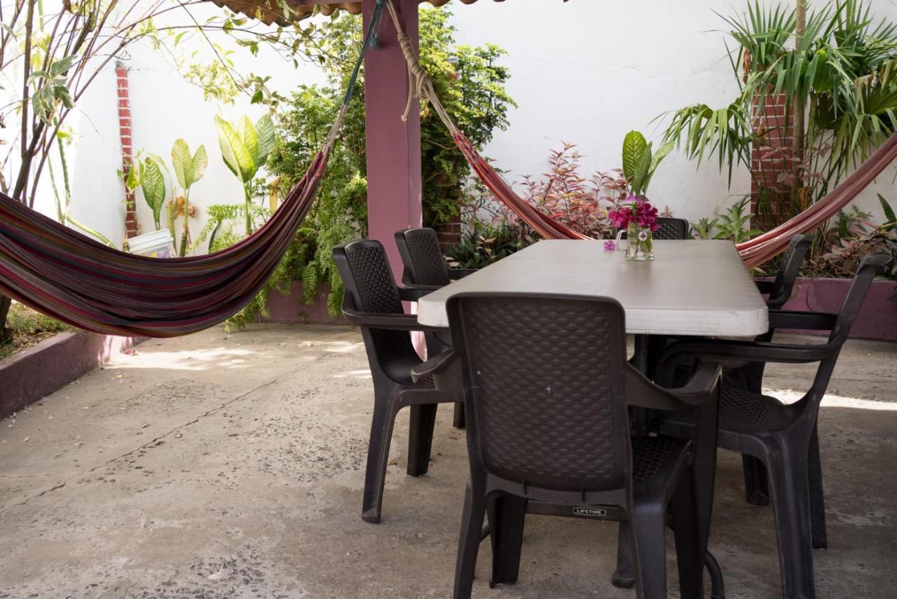 פלאייה בלאנקה The Corner Hostel מראה חיצוני תמונה