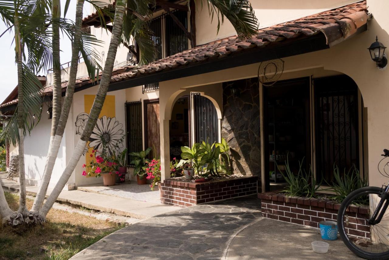 פלאייה בלאנקה The Corner Hostel מראה חיצוני תמונה